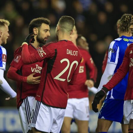 Goals from Bruno Fernandes and Diogo Dalot put Manchester United through to the FA Cup