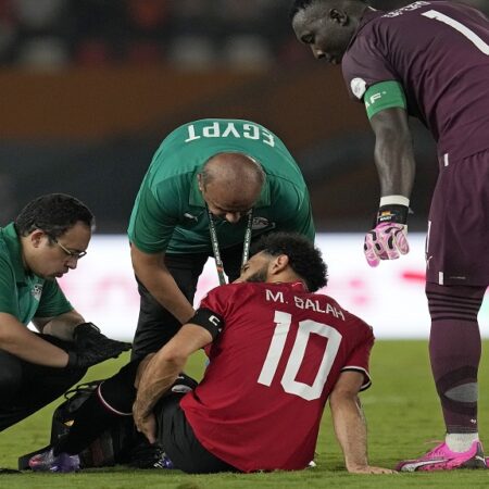 Mohamed Salah begins rehabilitating his hamstring and plans to make a comeback to AFCON