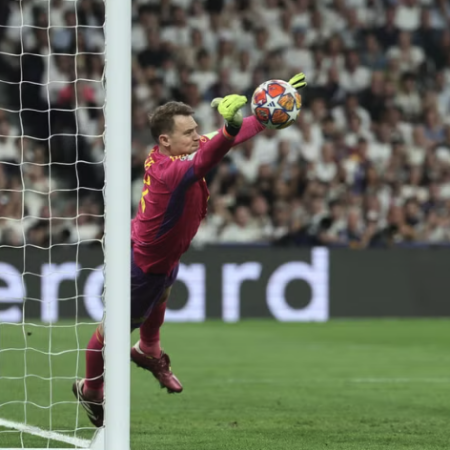 Neuer admits mistake at the Bernabéu: “This is very bitter, that goal was a big blow”